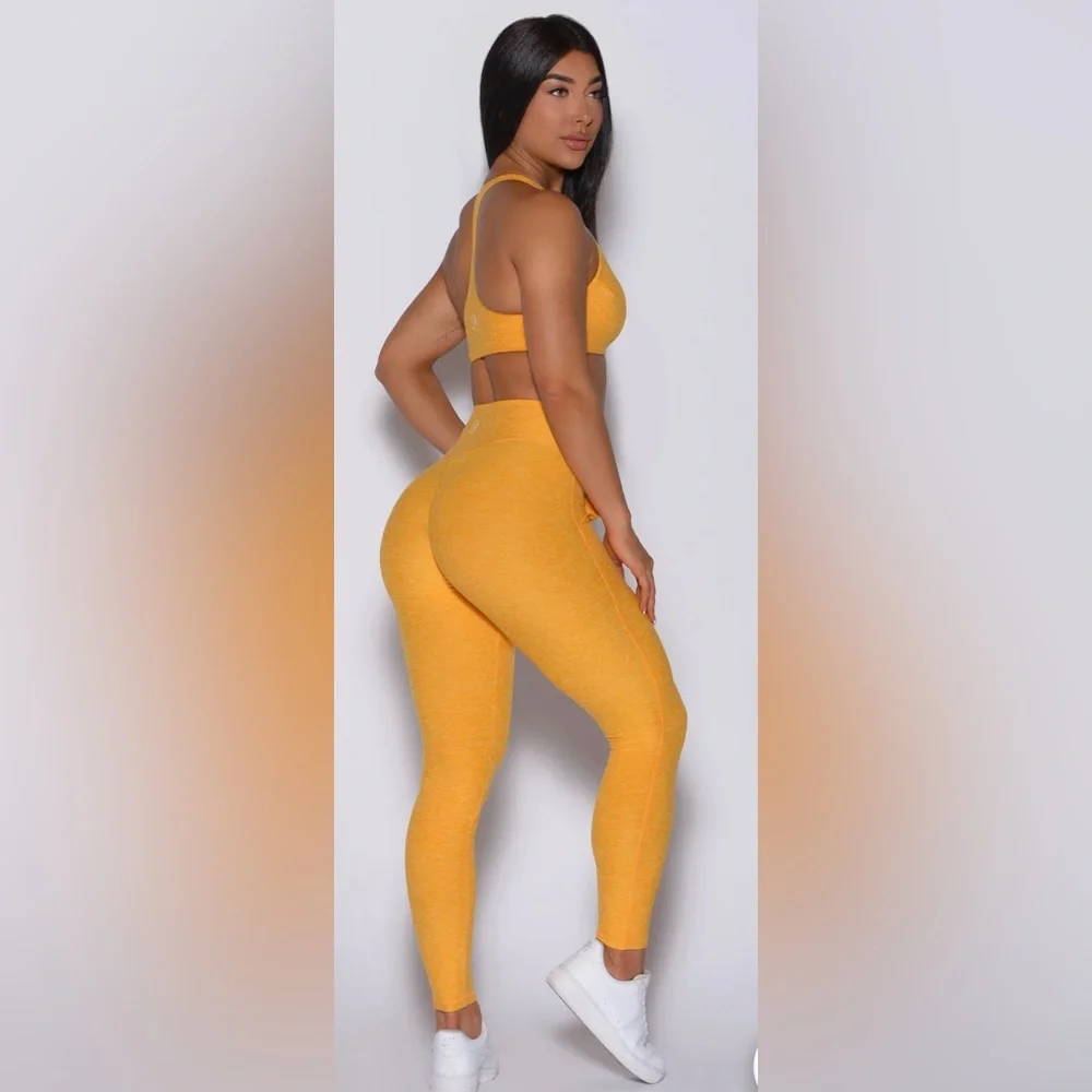 Bombshell Sportswear V-scrunch Leggings in Sunkissed - Medium - Picture 2 of 3